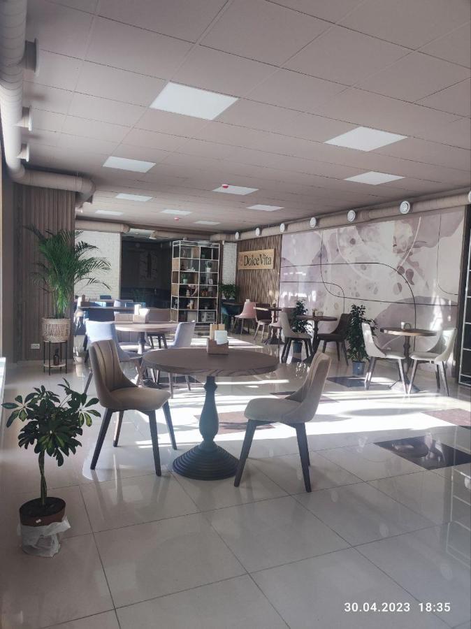 Apart-Hotel 24/7 Каменец-Подольский Экстерьер фото