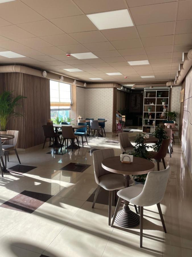 Apart-Hotel 24/7 Каменец-Подольский Экстерьер фото