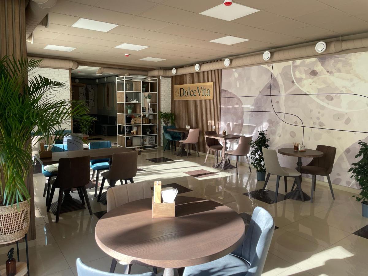 Apart-Hotel 24/7 Каменец-Подольский Экстерьер фото