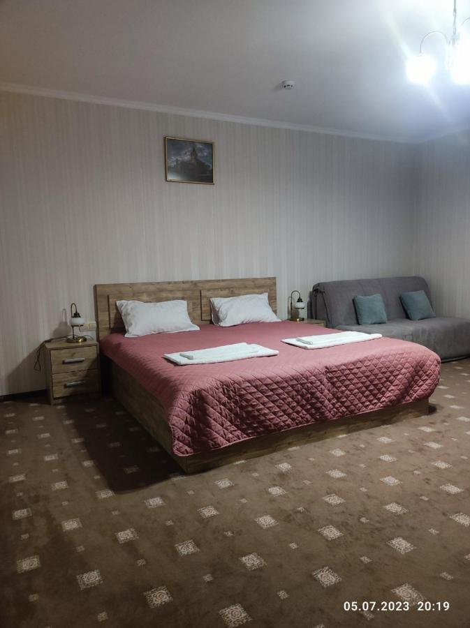 Apart-Hotel 24/7 Каменец-Подольский Экстерьер фото